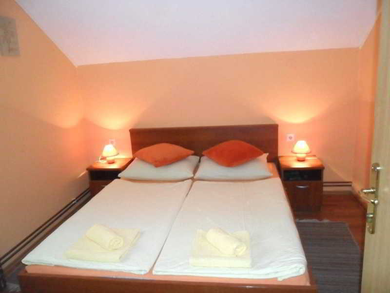 Guesthouse Sara Grabovac  Ngoại thất bức ảnh