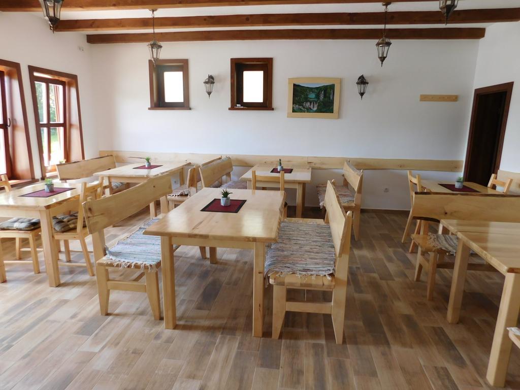 Guesthouse Sara Grabovac  Ngoại thất bức ảnh