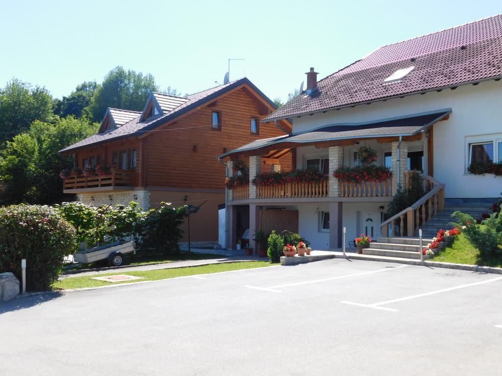 Guesthouse Sara Grabovac  Ngoại thất bức ảnh