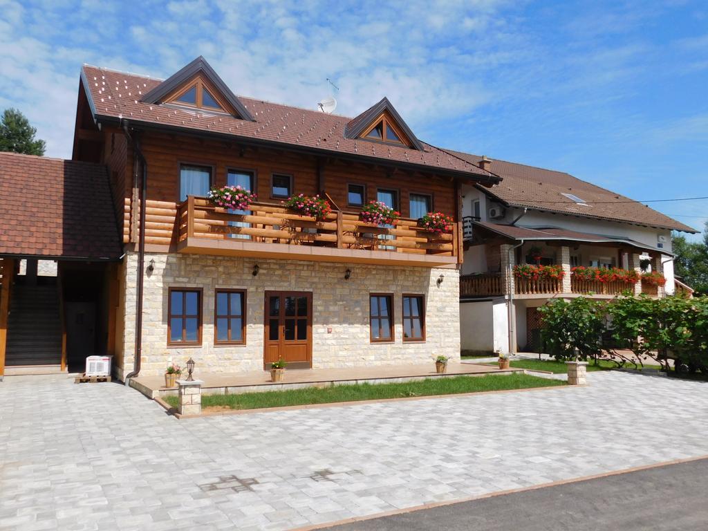 Guesthouse Sara Grabovac  Ngoại thất bức ảnh
