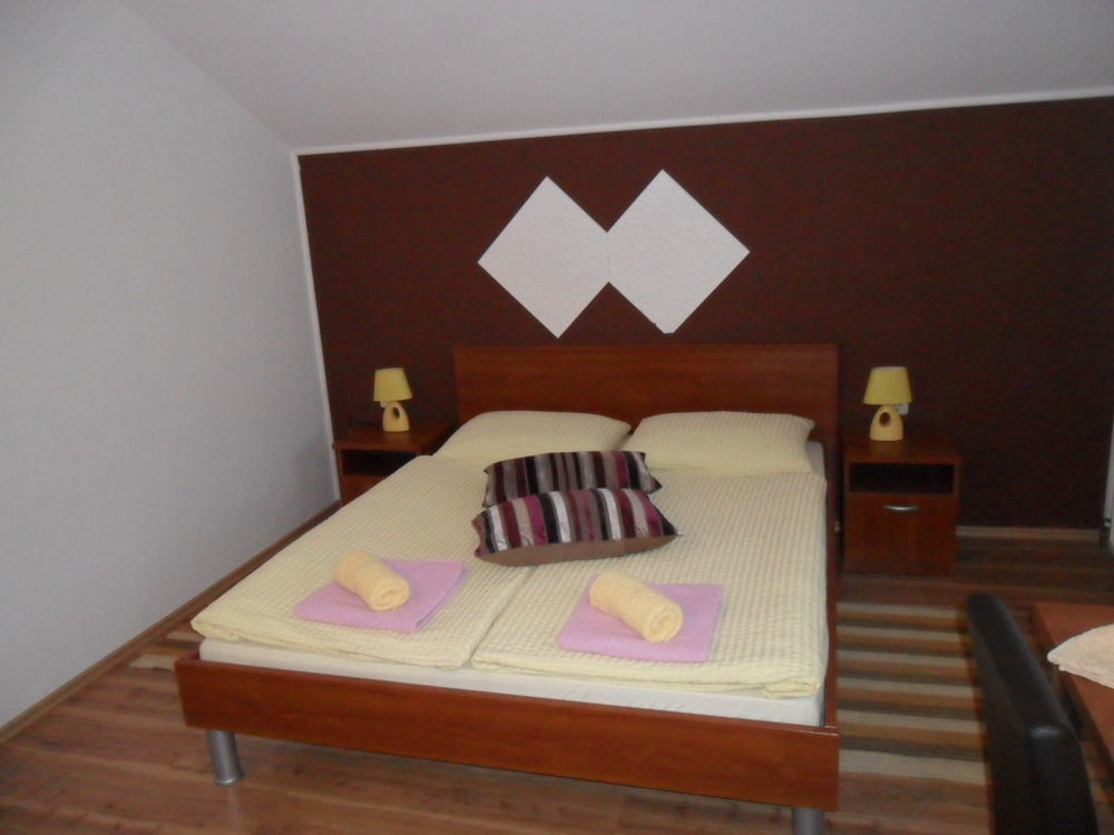 Guesthouse Sara Grabovac  Ngoại thất bức ảnh