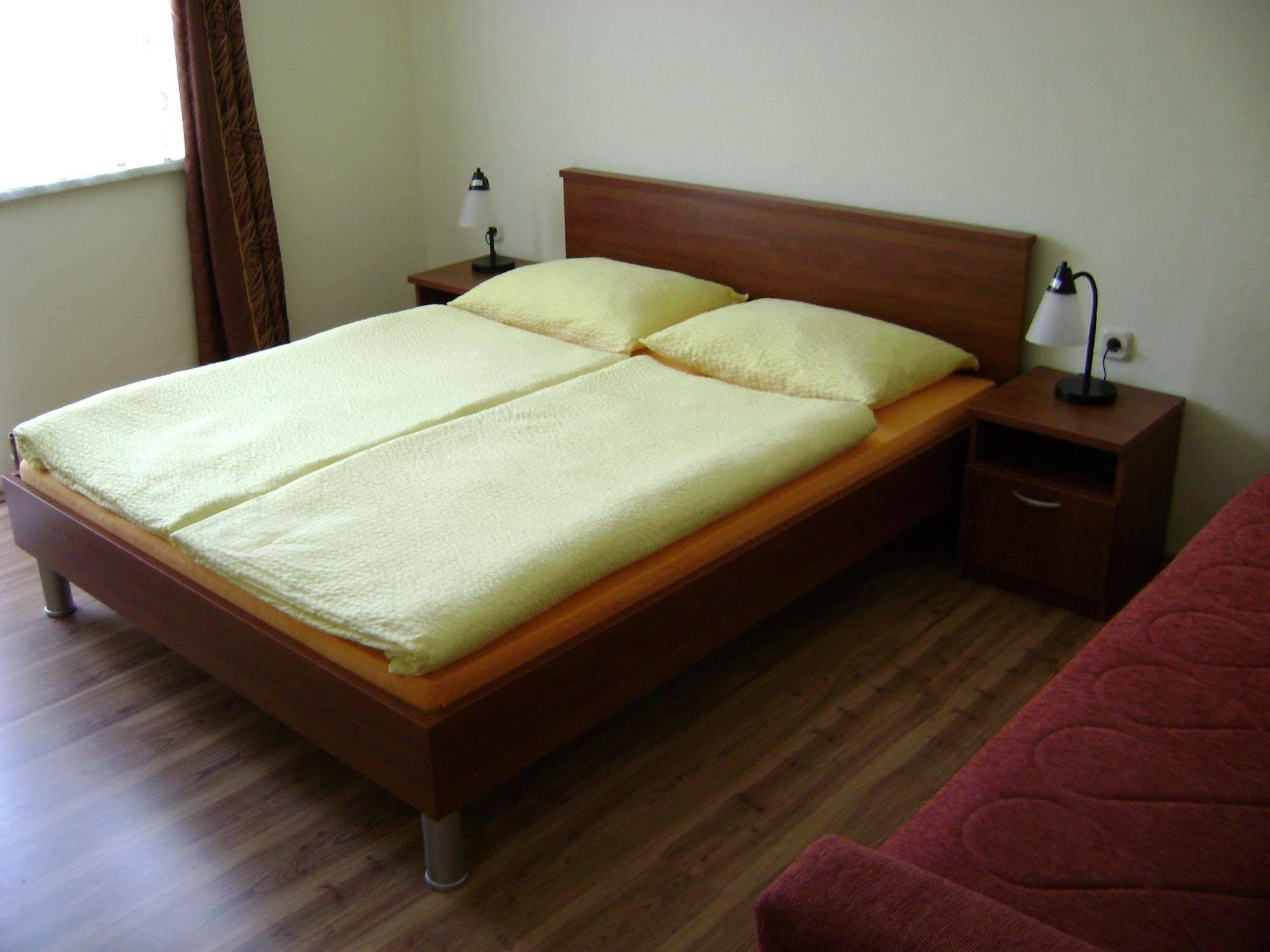 Guesthouse Sara Grabovac  Ngoại thất bức ảnh