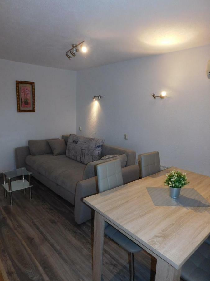 Guesthouse Sara Grabovac  Ngoại thất bức ảnh