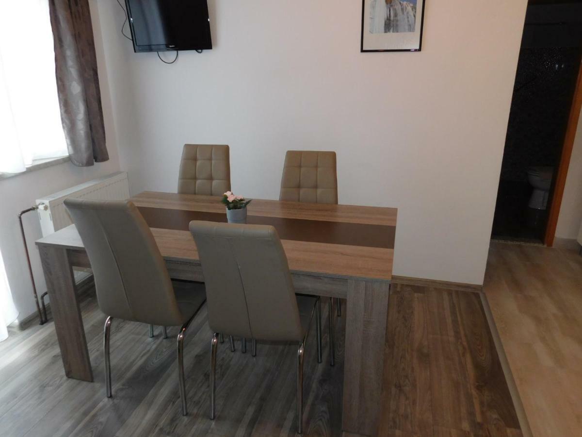 Guesthouse Sara Grabovac  Ngoại thất bức ảnh
